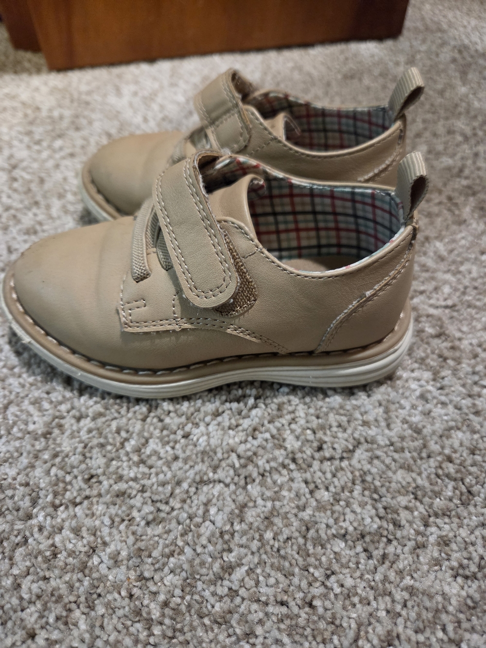 Cat & Jack Toddlers' Tan Hook-and-Loop Dress Shoes